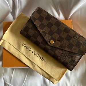 Louis Vuitton long wallet in Damier ebene